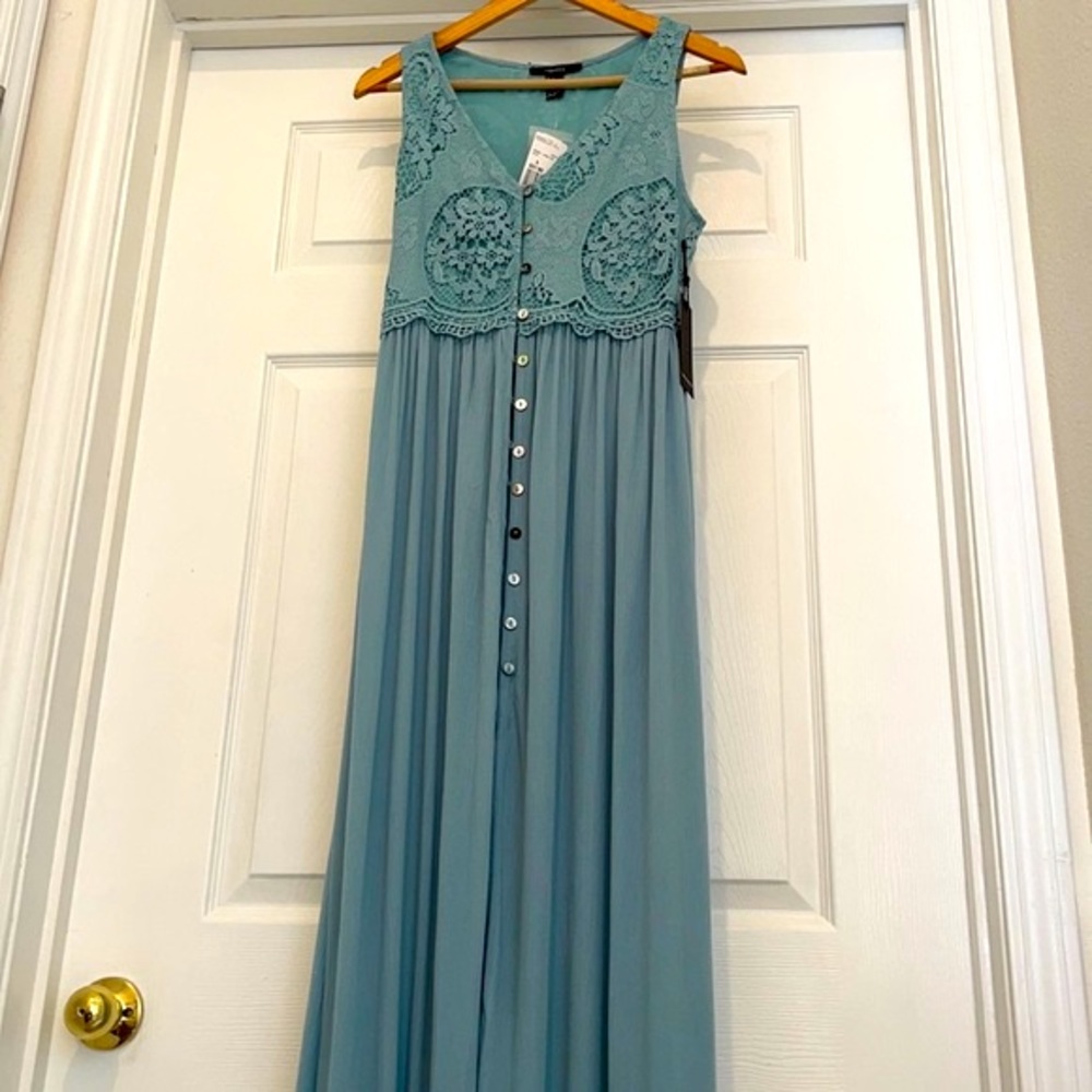 NWT! Green lace waist maxi dress